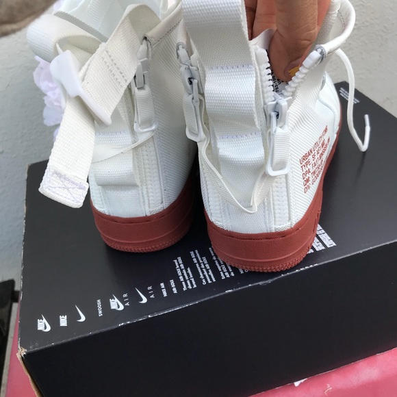 NIKE AUTHENTIC MENS AIR FORCE 1 Sz 9.5 New - Picture 8 of 8